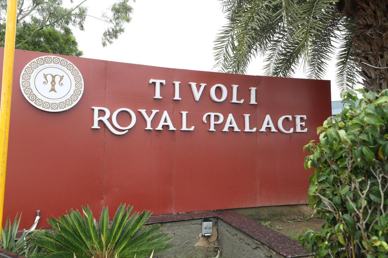 Tivoli Royal Palace Janauli Buitenkant foto